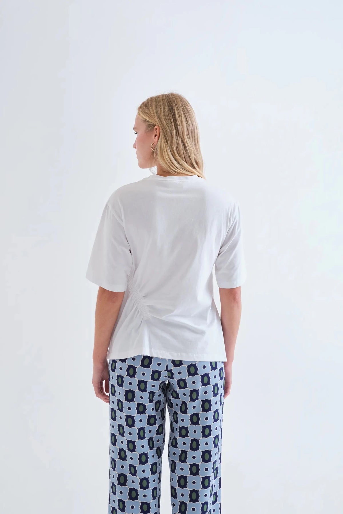 Camiseta básica 100% algodón blanco — Compañía Fantástica - Cherry boutique