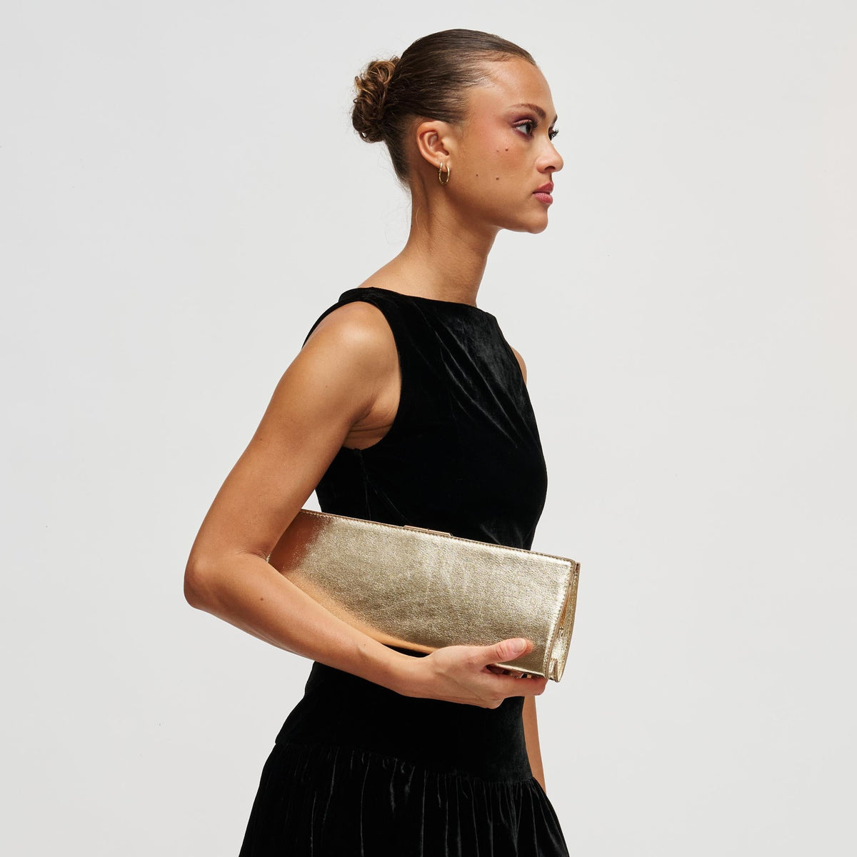 Bolso clutch Nazlee metálico - Cherry boutique
